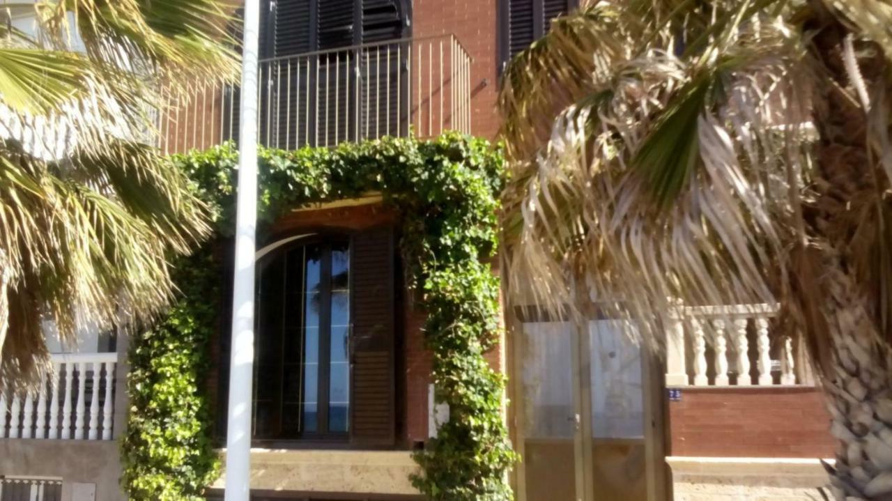 Casa De Sueno En La Playa Villa Adra Exterior photo